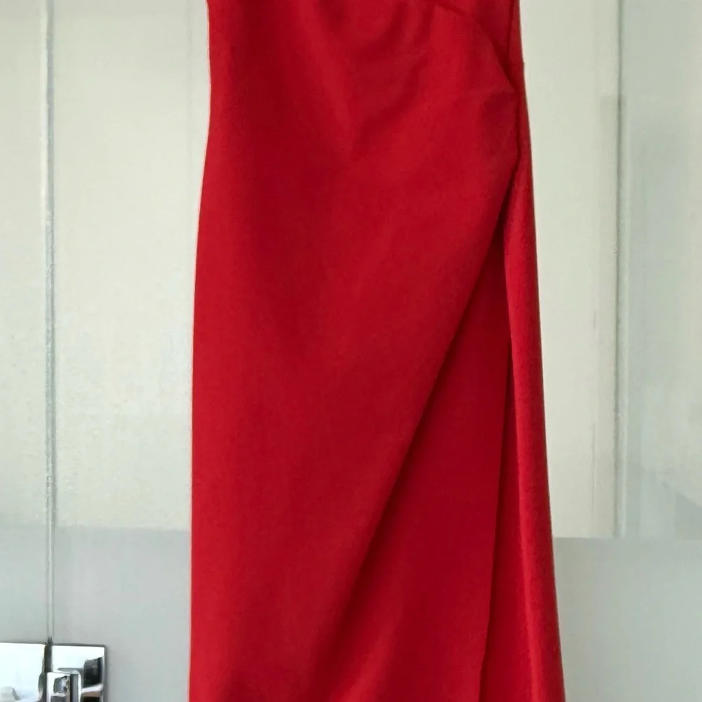 Women’s one shoulder gown - Picture 9 of 9